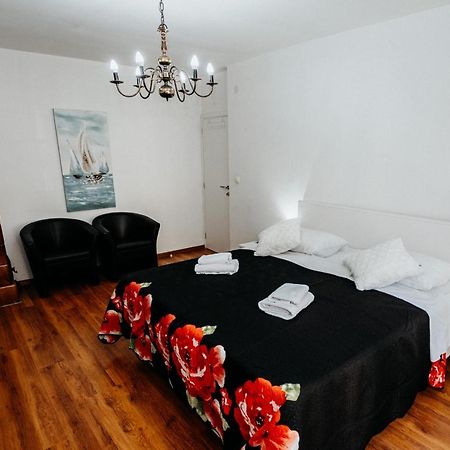 Double And Single S Apartments Zadar Bagian luar foto