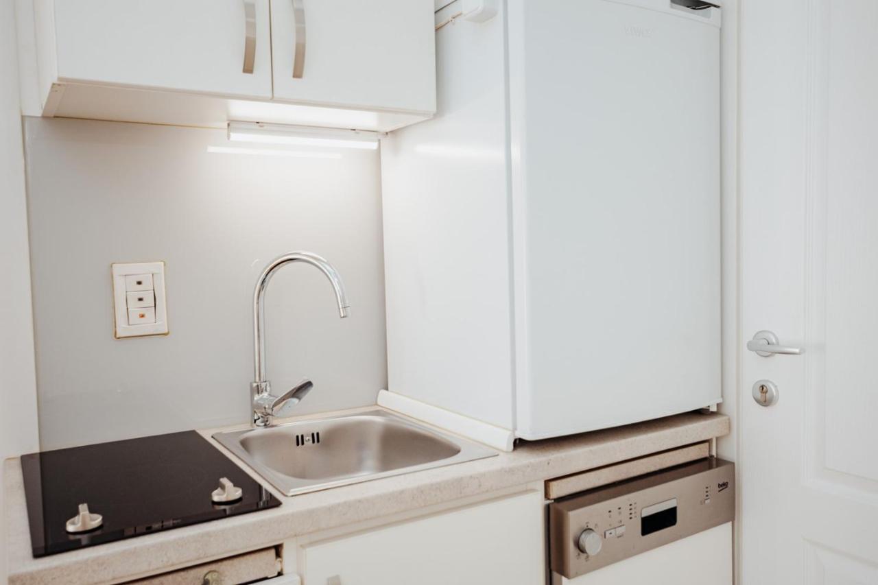 Double And Single S Apartments Zadar Bagian luar foto
